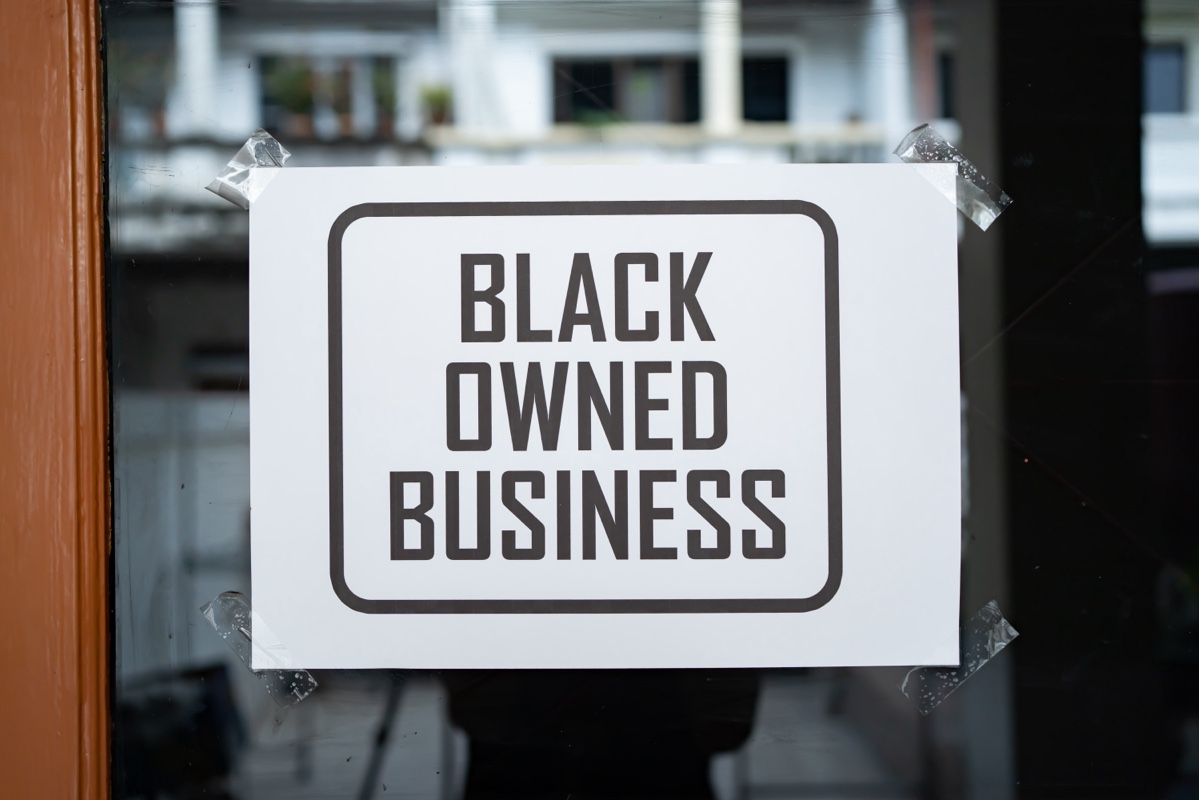kwanzaa-crawl-amplifies-black-owned-businesses-in-brooklyn